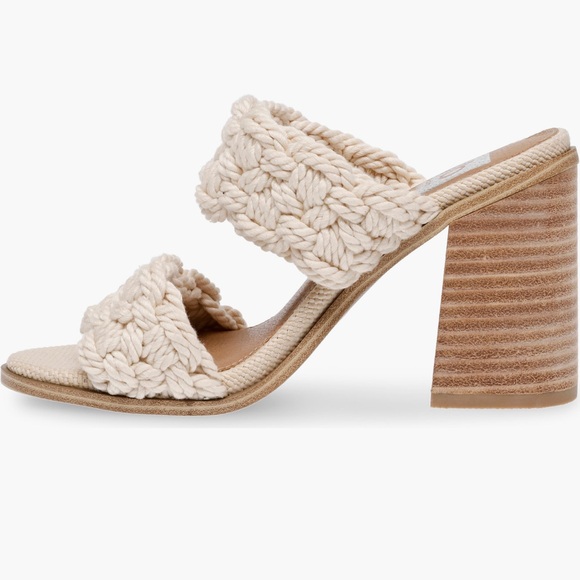 Dolce Vita Heels 🤍 - Picture 2 of 9